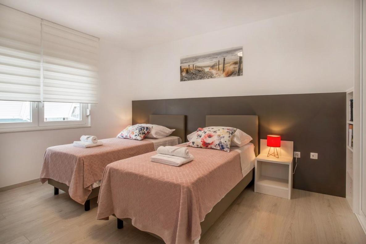 Ac Apartment With 2 Bedrooms And 2 Bathrooms-Free Private Parking Split Exterior photo