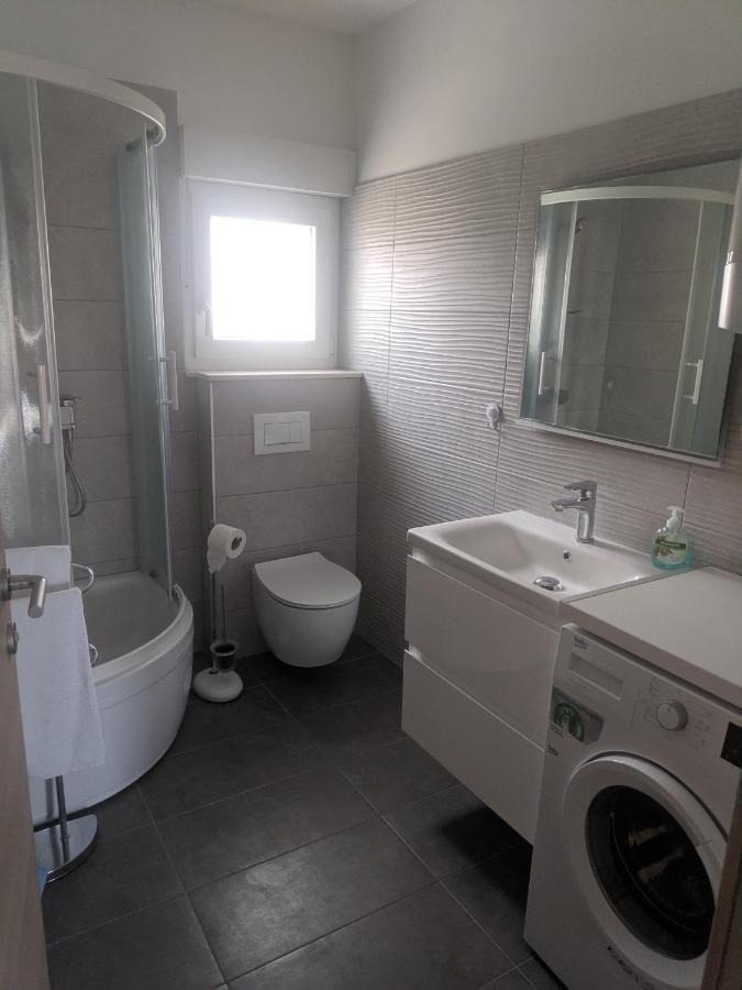 Ac Apartment With 2 Bedrooms And 2 Bathrooms-Free Private Parking Split Exterior photo