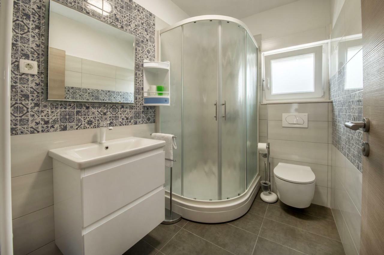 Ac Apartment With 2 Bedrooms And 2 Bathrooms-Free Private Parking Split Exterior photo